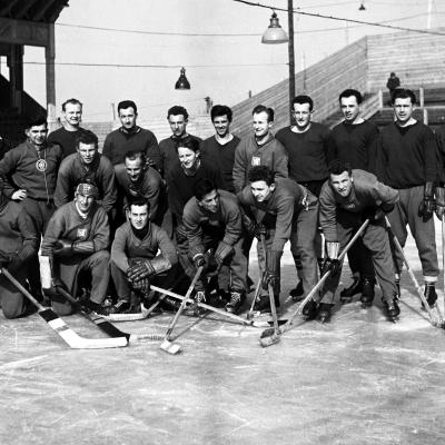 Proč komunistické Československo poslalo v roce 1950 do vězení hokejovou reprezentaci?